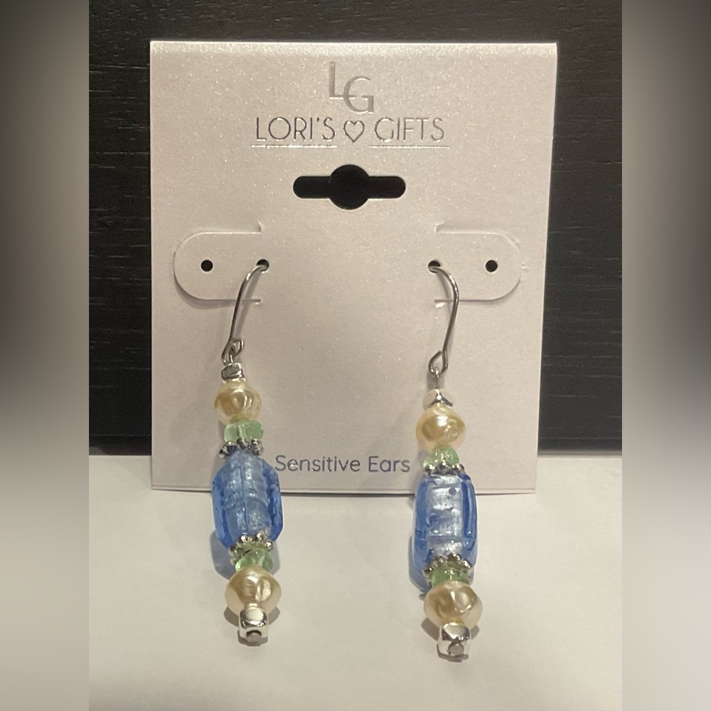 NWT Lori’s Gifts Sensitive Ears Bead Dangle Earrings #1026